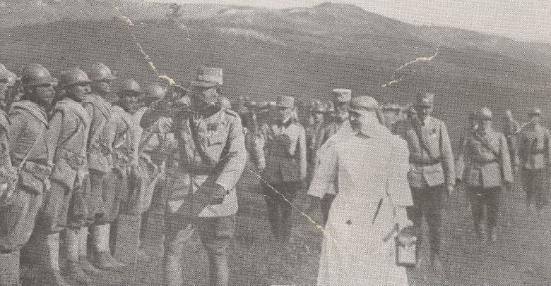 King Ferdinand and Her Majesty Queen Marie , visiting the front on 29 august 1917 at V Ocnei