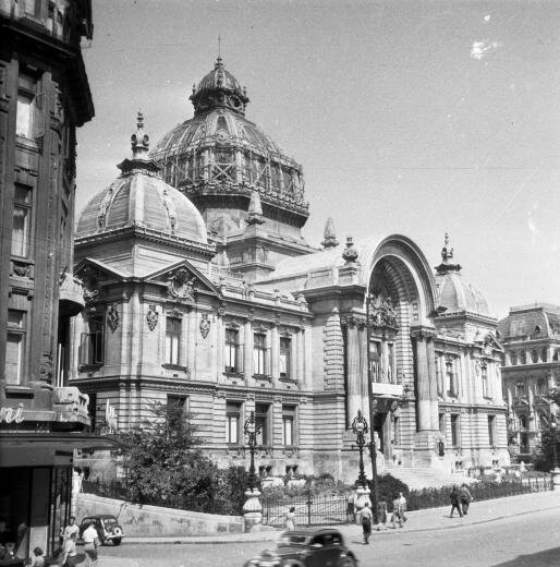 1957 C.E.C. Palace (Romanian Savings Bank).