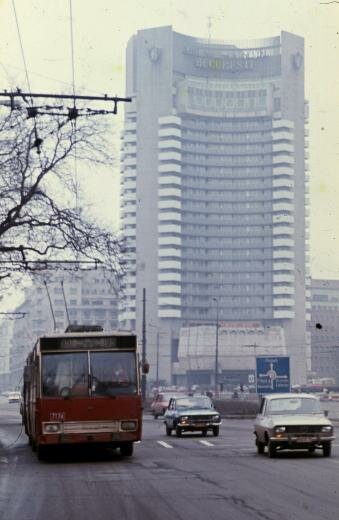 1986 University Square (Piata Universitatii) .
