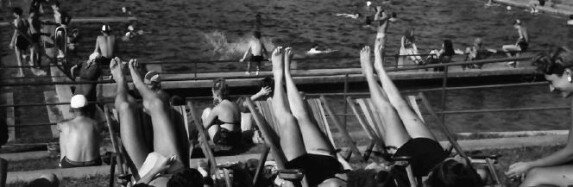 Girls from the Bucharest to the lido in 1941